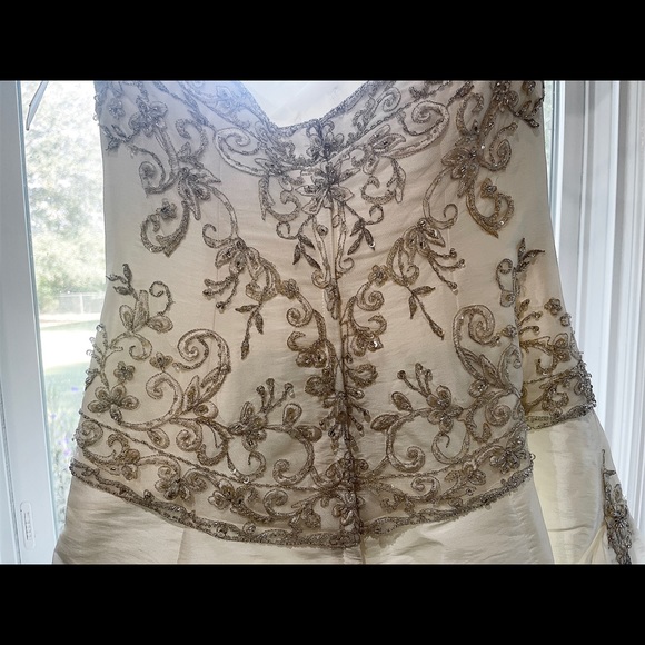 Mori Lee Wedding Dress with tags. - Picture 6 of 11